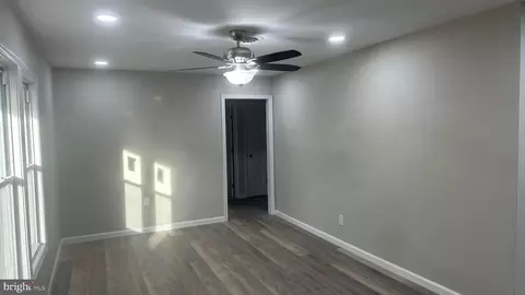 Entry Way - 137 N Governors Blvd, Dover, DE 19901 photo 2 of 3
