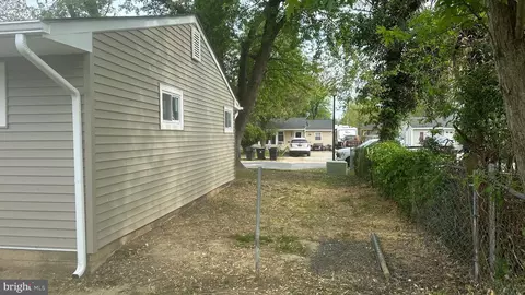 Exterior - 137 N Governors Blvd, Dover, DE 19901 photo 2 of 2