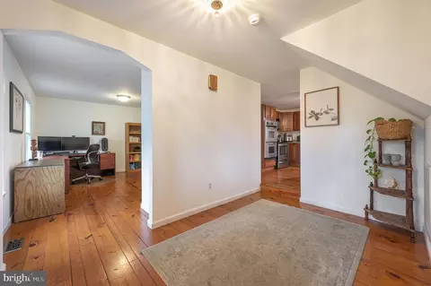 Entry Way - 1340 Mckee Rd, Dover, DE 19904 photo 2 of 4