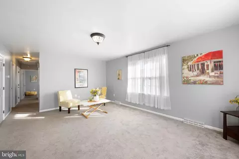 Entry Way - 216 Delaware Ave, Harrington, DE 19952 photo 1 of 3