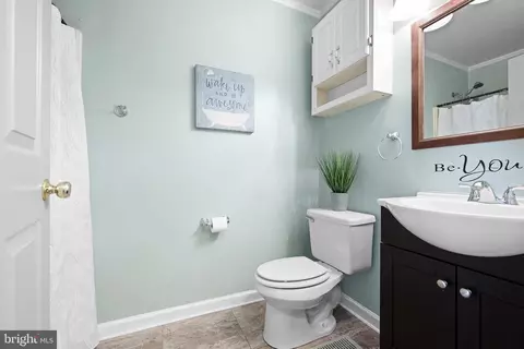 Bath - 216 Delaware Ave, Harrington, DE 19952 photo 1 of 3