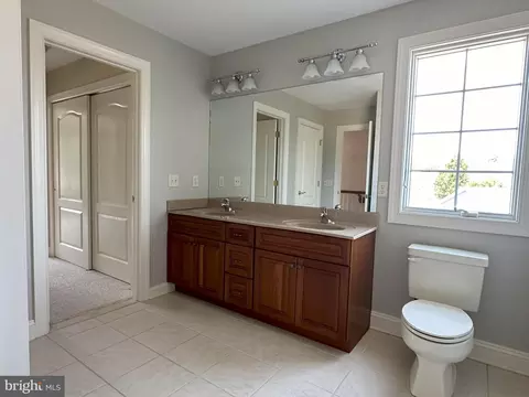Bath - 564 Brookfield Dr, Dover, DE 19901 photo 1 of 3