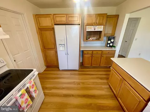 Kitchen - 956 Westview Ter, Dover, DE 19904 photo 6 of 9