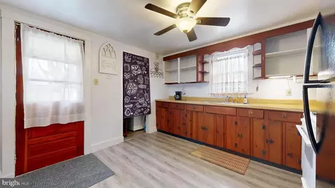 Entry Way - 89 N Halsey Rd, Dover, DE 19901 photo 2 of 6