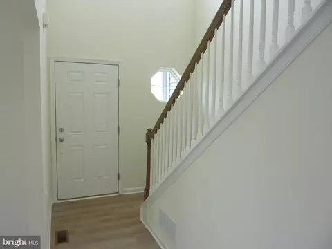 189 Villa Dr, Clayton, DE 19938 photo 4