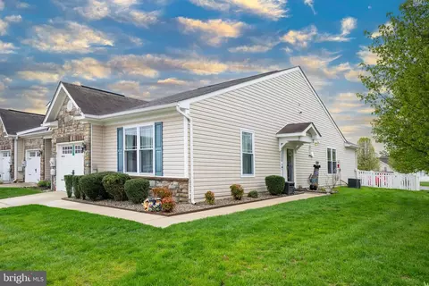 Exterior - 105 Cresthaven Ln, Dover, DE 19901 photo 1 of 7