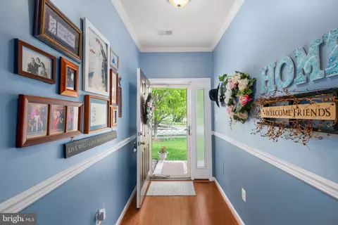 Entry Way - 105 Cresthaven Ln, Dover, DE 19901 photo 1 of 5