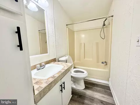 Bath - 122 Beth Pl, Dover, DE 19901 photo 2 of 2