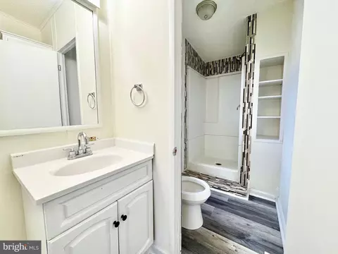 Bath - 122 Beth Pl, Dover, DE 19901 photo 1 of 2