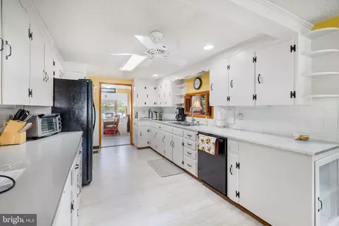 Kitchen - 1125 E Division St, Dover, DE 19901 photo 1 of 2