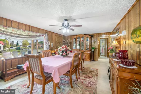 Dining - 1125 E Division St, Dover, DE 19901 photo 2 of 2