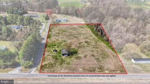 417 Tuxedo Ln, Dover, DE 19901