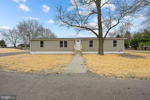 2046 Downs Chapel Rd, Clayton, DE 19938