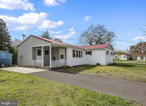 202 Gunning Bedford Dr, Dover, DE 19904