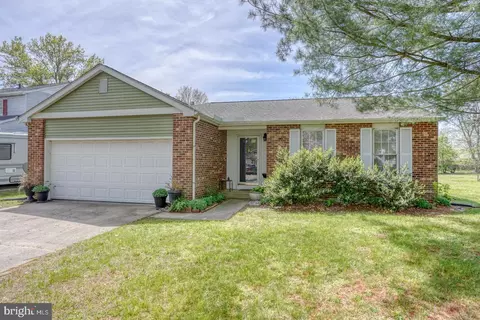 12 Squire Cir, Dover, DE 19901 photo 2