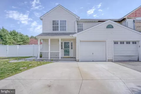 120 Teak Ct, Dover, DE 19901