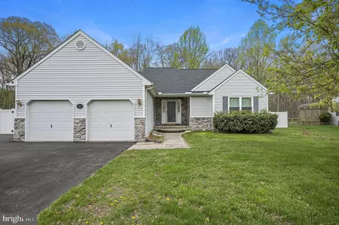 291 Greenwich Dr, Dover, DE 19901