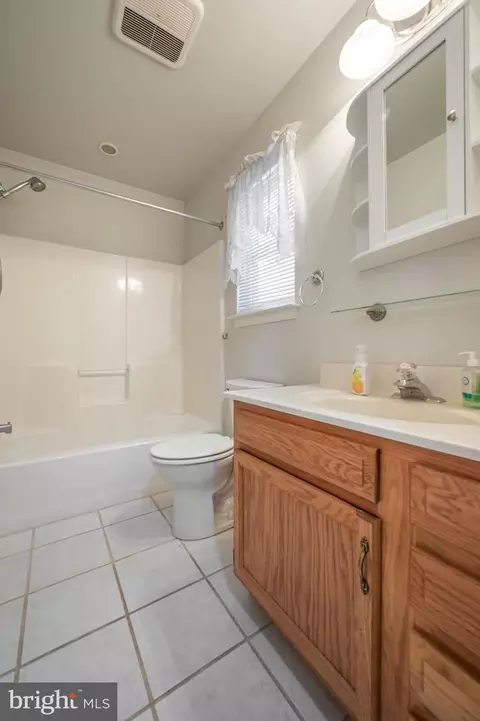 Bath - 291 Greenwich Dr, Dover, DE 19901 photo 2 of 2