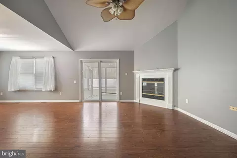 Living - 291 Greenwich Dr, Dover, DE 19901 photo 1 of 7