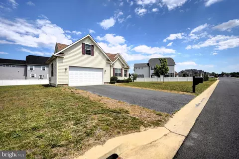 44 Rocky Spring Ct, Felton, DE 19943