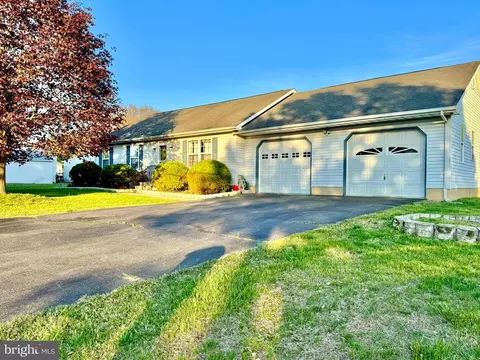 717 W Commerce St, Smyrna, DE 19977