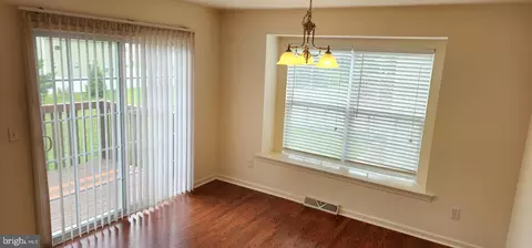 335 Paradee Dr, Dover, DE 19904 photo 5