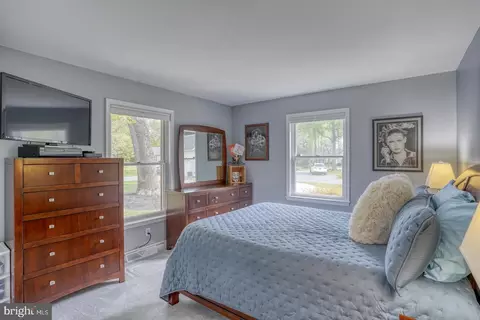 Bedroom - 306 Parkway Dr, Dover, DE 19904 photo 5 of 6