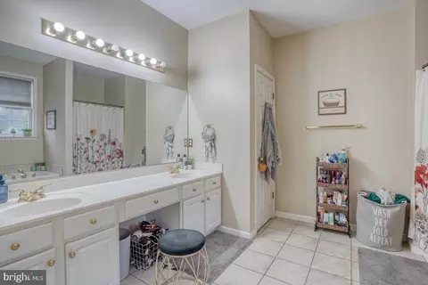 Bath - 38 Bandcroft Dr, Camden Wyoming, DE 19934 photo 1 of 2