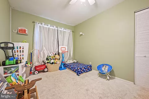 Bedroom - 87 Wayne Dr, Dover, DE 19901 photo 3 of 3
