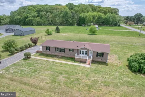 480 Andrews Lake Rd, Felton, DE 19943