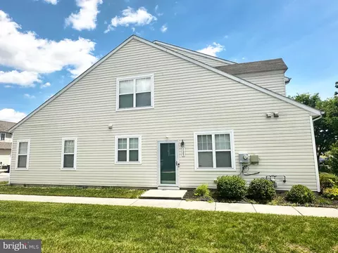 Exterior - 125 Lady Bug Dr, Dover, DE 19901 photo 2 of 2