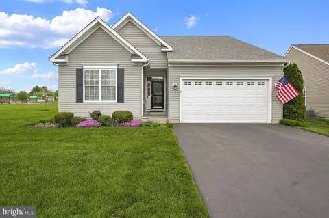 551 Augusta National Dr, Magnolia, DE 19962