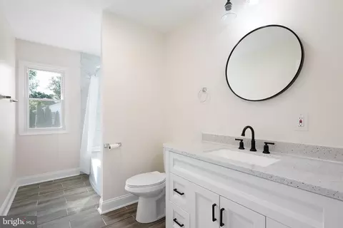 Bath - 937 Carvel Dr, Dover, DE 19901 photo 1 of 1