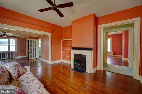 Living - 10 N State St, Dover, DE 19901 photo 5 of 16