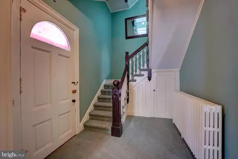Entry Way - 10 N State St, Dover, DE 19901 photo 1 of 27