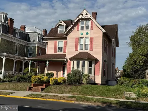 Exterior - 10 N State St, Dover, DE 19901 photo 1 of 18