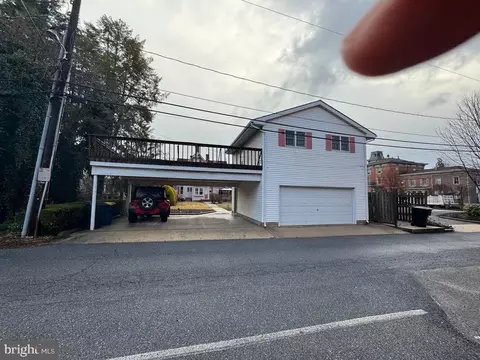 Exterior - 10 N State St, Dover, DE 19901 photo 2 of 18