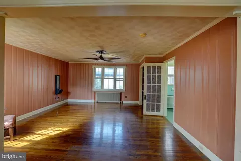Living - 10 N State St, Dover, DE 19901 photo 8 of 16