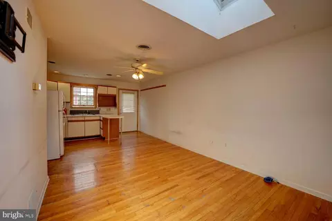 Living - 10 N State St, Dover, DE 19901 photo 16 of 16