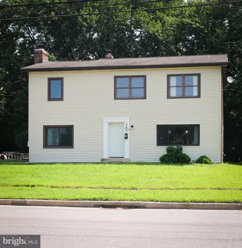 727 Pear St, Dover, DE 19904