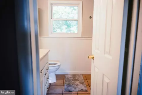 Entry Way - 727 Pear St, Dover, DE 19904 photo 3 of 3