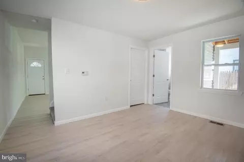 Entry Way - 18 S Governors Ave, Dover, DE 19904 photo 3 of 7