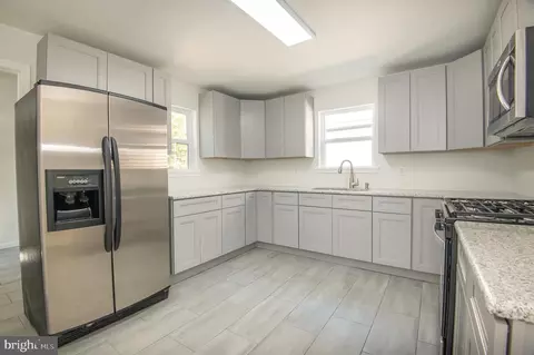 Kitchen - 18 S Governors Ave, Dover, DE 19904 photo 1 of 2