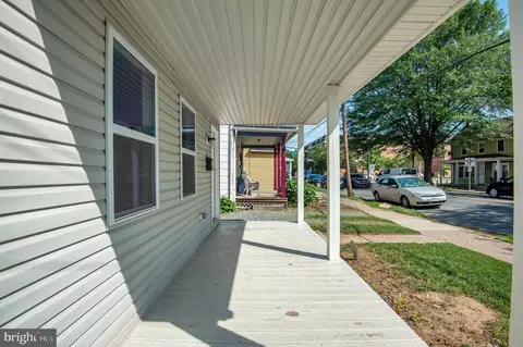 Exterior - 18 S Governors Ave, Dover, DE 19904 photo 4 of 5