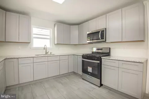 Kitchen - 18 S Governors Ave, Dover, DE 19904 photo 2 of 2