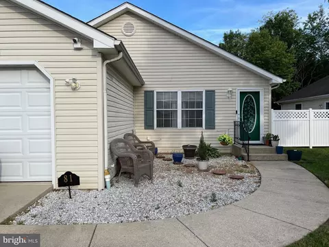 81 Planters Run Ct, Dover, DE 19901