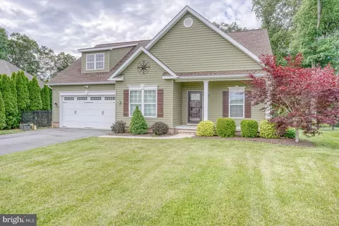 186 River Cliff Cir, Felton, DE 19943