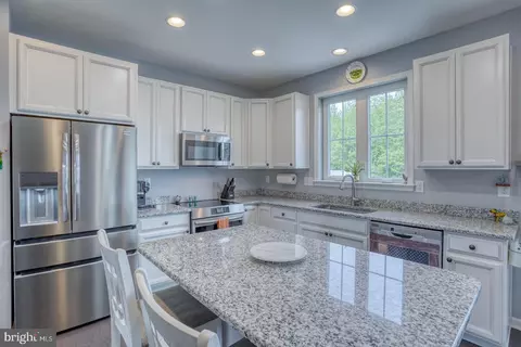 Kitchen - 790 Brookfield Dr, Dover, DE 19901 photo 3 of 4