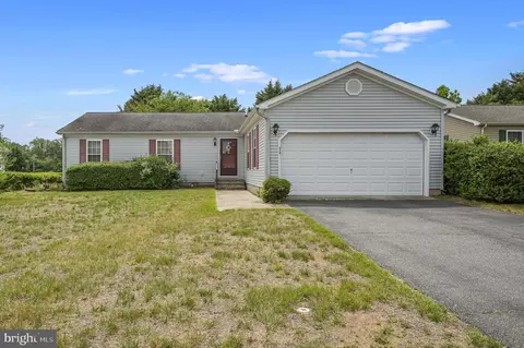 820 Quaker Hill Rd, Magnolia, DE 19962