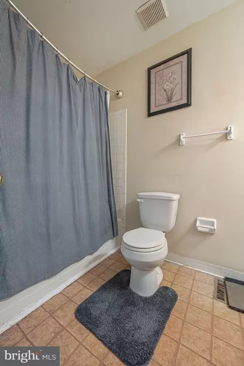 Bath - 532 Schooner Way, Dover, DE 19901 photo 1 of 1
